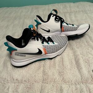 Nike LeBron Witness 5 shoes